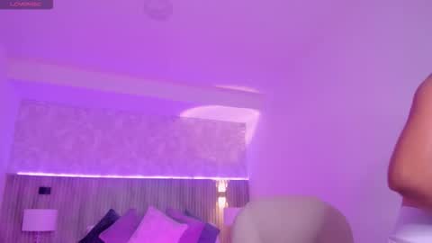 Snapshot of tathy_miller chatting on November 19, 3:17 am Tathy online show from November 19, 3:17 am