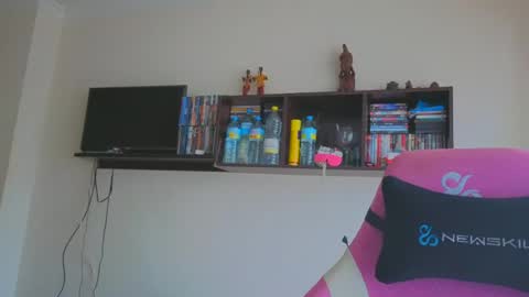 Snapshot of tatiana2224 chatting on June 14, 7:54 am tatiana2224 online show from June 14, 7:54 am
