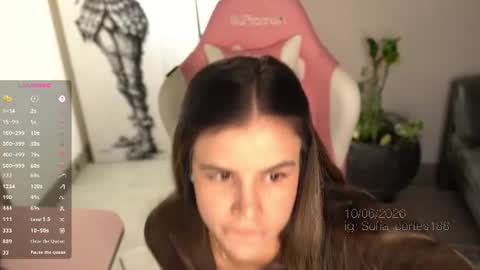 Snapshot of tatiana__cortes18 chatting on June 11, 12:32 am Sofia But You can call me Sofi online show from June 11, 12:32 am