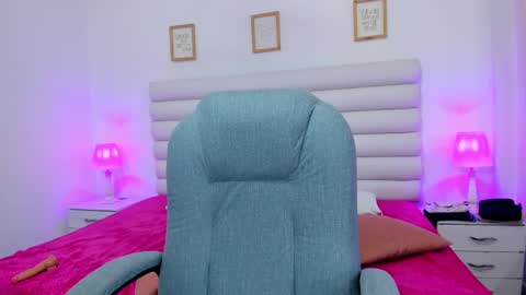 tatiana_arboleda online show from September 30, 3:17 pm