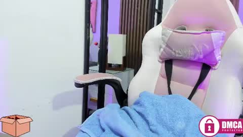 Snapshot of tatiana_vegha chatting on July 8, 12:42 pm i am tatiana online show from July 8, 12:42 pm