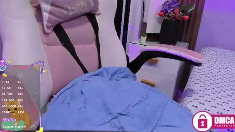 Snapshot of tatiana_vegha chatting on July 21, 2:08 pm i am tatiana online show from July 21, 2:08 pm