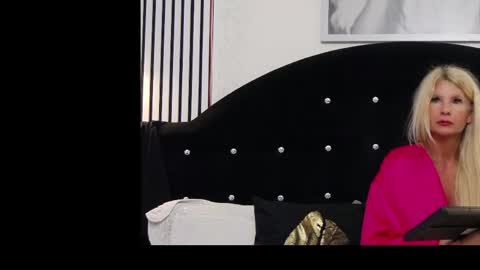 Tatiana Nova online show from May 2, 3:44 am