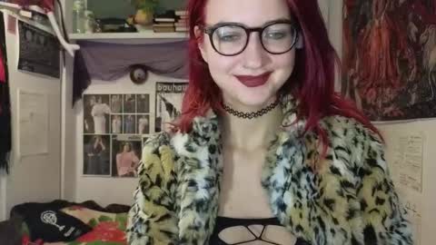 Snapshot of tatianaromanova chatting on November 9, 6:39 pm Tatiana online show from November 9, 6:39 pm