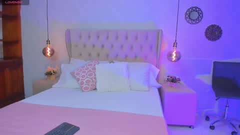 Snapshot of tatihornyy chatting on November 5, 11:10 am TATI online show from November 5, 11:10 am