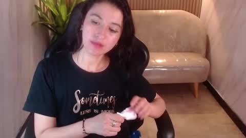 Snapshot of tatiscelis_tf chatting on November 30, 1:53 am TATIS online show from November 30, 1:53 am