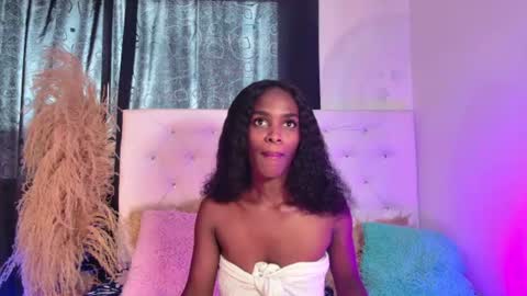 Snapshot of tatixxxvega chatting on July 3, 6:58 pm tatix online show from July 3, 6:58 pm