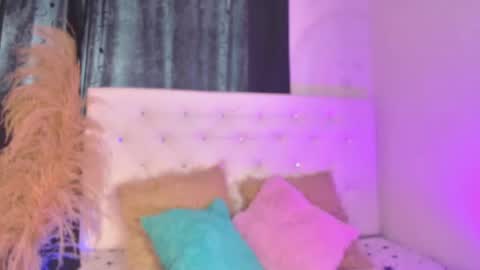 Snapshot of tatixxxvega chatting on August 4, 7:16 pm tatix online show from August 4, 7:16 pm
