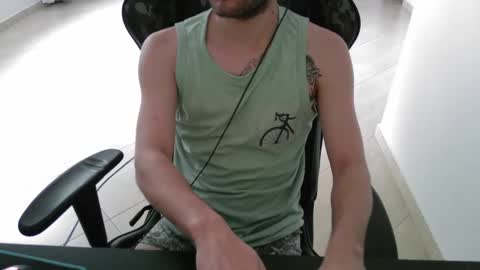 Snapshot of tatmers chatting on December 7, 5:31 pm Lucas online show from December 7, 5:31 pm