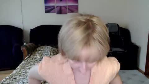 Snapshot of tattease chatting on September 17, 11:56 am Tattease online show from September 17, 11:56 am