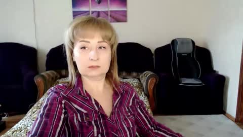 Snapshot of tattease chatting on June 1, 11:56 am Tattease online show from June 1, 11:56 am