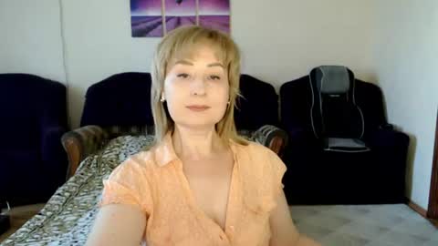 Snapshot of tattease chatting on June 14, 11:45 am Tattease online show from June 14, 11:45 am