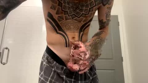 tattedhorny8 online show from February 2, 3:21 am