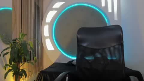 Snapshot of tattokoi chatting on February 4, 12:08 am tattokoi online show from February 4, 12:08 am