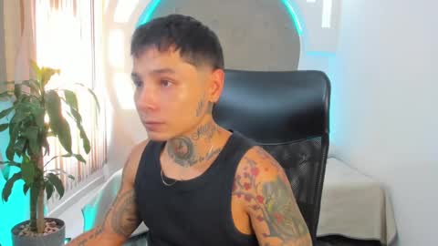 Snapshot of tattokoi chatting on February 13, 7:10 pm tattokoi online show from February 13, 7:10 pm