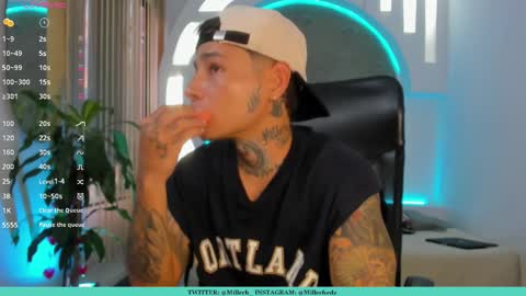 Snapshot of tattokoi chatting on February 17, 10:03 pm tattokoi online show from February 17, 10:03 pm