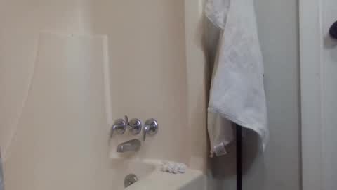 Snapshot of tattoo3333 chatting on February 5, 3:13 am tattoo3333 online show from February 5, 3:13 am