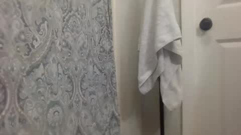 Snapshot of tattoo3333 chatting on February 15, 11:25 pm tattoo3333 online show from February 15, 11:25 pm