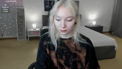 Snapshot of tattoo_artbaby chatting on November 25, 5:07 am tattoo_artbaby online show from November 25, 5:07 am