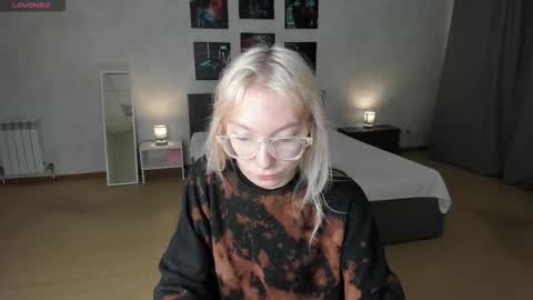 Snapshot of tattoo_artbaby chatting on December 15, 1:32 am tattoo_artbaby online show from December 15, 1:32 am