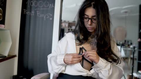 Snapshot of tattoo_ninja_kitty chatting on September 9, 7:24 pm Nathalie Hardy online show from September 9, 7:24 pm
