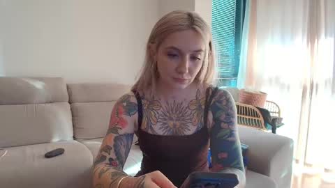 tattoobbgirl online show from June 8, 3:45 pm