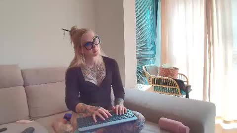 tattoobbgirl online show from June 10, 2:16 pm