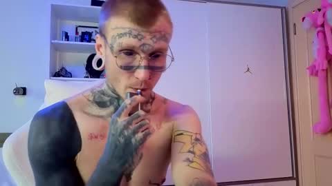 Snapshot of tattooed666cat chatting on February 5, 9:25 am Alex but u can call me Theo online show from February 5, 9:25 am