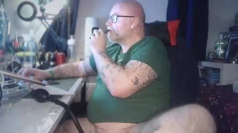 Tattooeddilf 01 online show from April 27, 9:13 pm