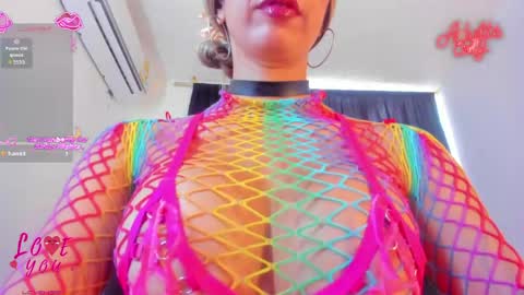 Tatoo foxx online show from May 20, 1:50 pm