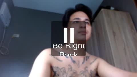 Snapshot of tattooguy1209 chatting on November 15, 4:21 am zareen online show from November 15, 4:21 am