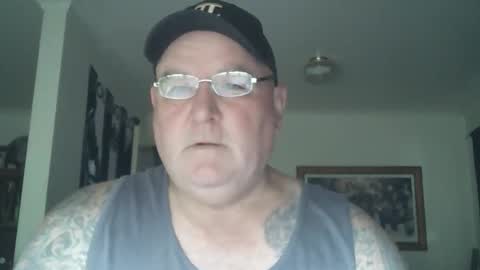 Snapshot of tattzsexy chatting on December 3, 10:41 pm tattzsexy online show from December 3, 10:41 pm