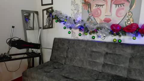 Taty Miller online show from December 17, 8:26 pm