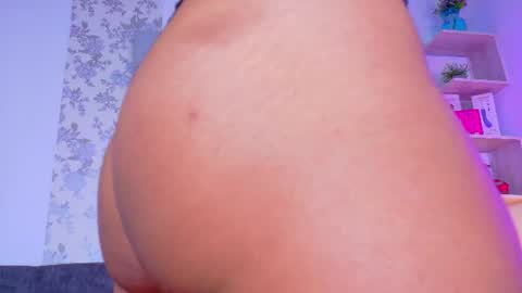 Snapshot of taty_miller chatting on June 26, 8:46 pm Taty Miller online show from June 26, 8:46 pm