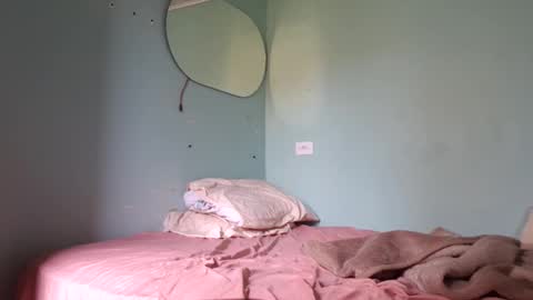 Snapshot of taulerfox chatting on November 30, 12:09 pm Caito online show from November 30, 12:09 pm