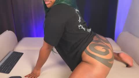 taurussfaiiry online show from March 4, 3:01 am