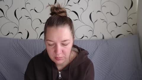 Snapshot of taxxxu chatting on September 24, 7:01 am Diana online show from September 24, 7:01 am