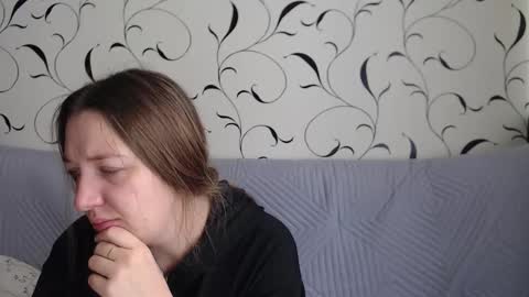 Snapshot of taxxxu chatting on October 17, 8:28 am Diana online show from October 17, 8:28 am