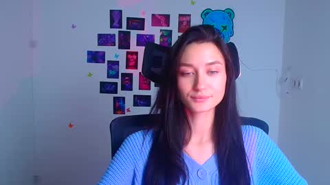 Snapshot of tayavibe chatting on November 20, 7:41 am Taya online show from November 20, 7:41 am