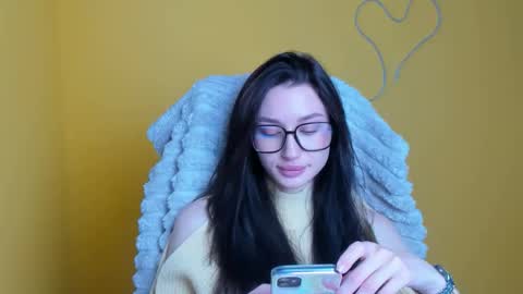 Snapshot of tayavibe chatting on December 5, 6:33 am Taya online show from December 5, 6:33 am