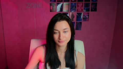 Snapshot of tayavibe chatting on June 20, 6:05 am Taya online show from June 20, 6:05 am