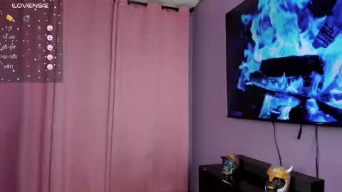 Snapshot of taybunny18 chatting on February 27, 1:16 am online show from February 27, 1:16 am