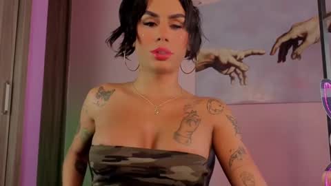 Snapshot of taybunny18 chatting on September 22, 3:41 am online show from September 22, 3:41 am