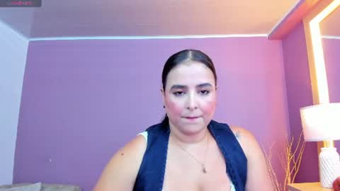 Taylor Bennet online show from June 26, 8:24 pm