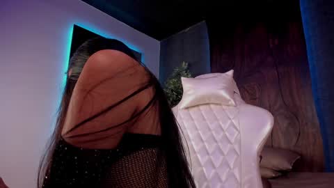 Taylor  Help me to get 100 thumbs up online show from January 30, 7:15 pm