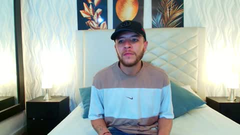 Taylor online show from November 18, 10:36 pm