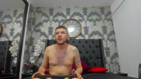 Taylor online show from November 26, 9:38 pm