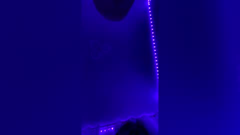 Snapshot of taylor_mommy chatting on December 22, 2:30 am taylor_mommy online show from December 22, 2:30 am