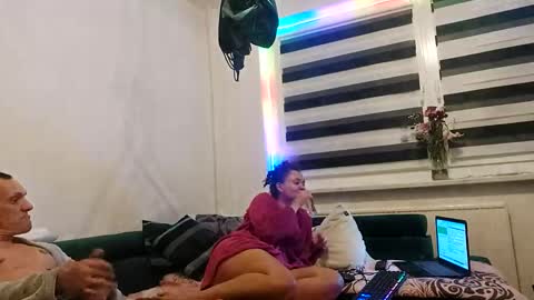 Snapshot of taylor_ohle_ chatting on January 2, 11:27 pm taylor_ohle_ online show from January 2, 11:27 pm