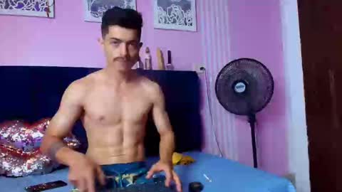 taylor stele online show from May 26, 8:16 pm